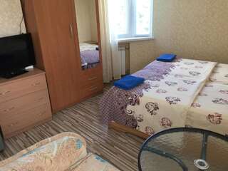 Гостиница Guest House Spendiarova Ялта Двухместный номер с 2 отдельными кроватями, вид на сад-8