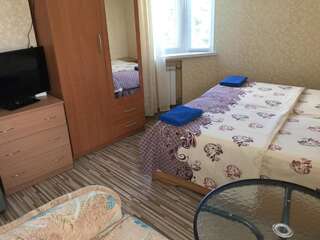 Гостиница Guest House Spendiarova Ялта Двухместный номер с 2 отдельными кроватями, вид на сад-8